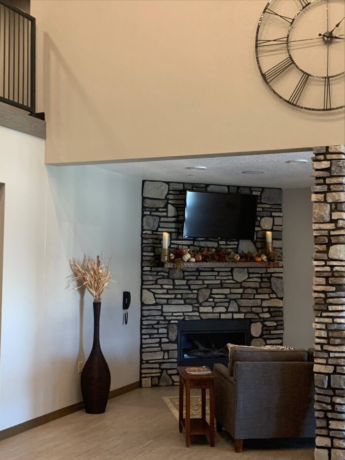 seating area with tv