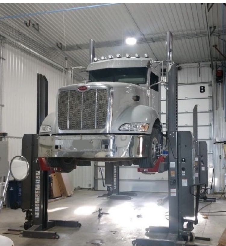 SemiinBay2min Waspy's Truck Stop Waspy's Truck Stop